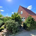 Sauna, Kamin, Billard Holiday home