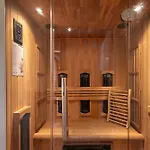 Sauna, Kamin, Billard *