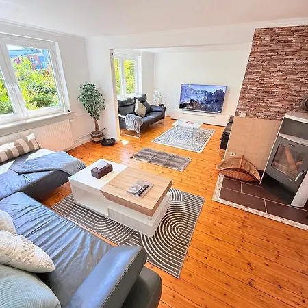 Sauna, Kamin, Billard Ferienhaus *