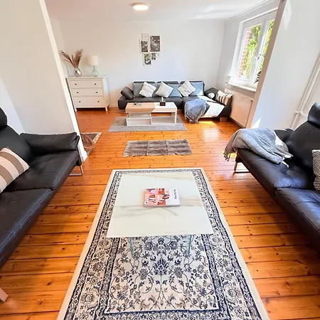 Sauna, Kamin, Billard