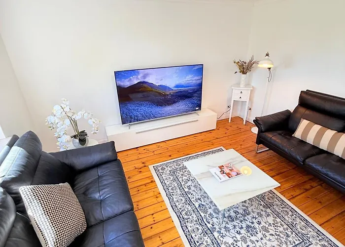 Sauna, Kamin, Billard